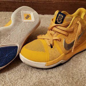 Nike Kyrie 3GS 'Mac and Cheese' Youth Sneakers